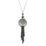 Collier art déco Ciewenn composé d’une chaîne et d’un cercle en acier inoxydable. Il est décoré d’une dentelle inox et pampilles bâtonnets blackgun. Des petites perles noires nacrées et argentées, harmonieusement mêlées, finissent l’ensemble.