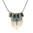 Collier hippie chic Ciewenn composé d'un cordon noir, d'un tissage de perles bleues, noires et bronzes, et des chaînettes bronzes.