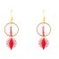 Boucles d'oreilles Ciewenn art déco composées d'un cercle doré, de perles rouges et violettes, d'un losange rouge et d'une dentelle violette.
