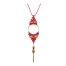 Sautoir micro macramé Ciewenn bohème composé d’un micro macramé rouge tissé sur un cercle bronze, parsemé de perles et orné d"une chaînette bronze.