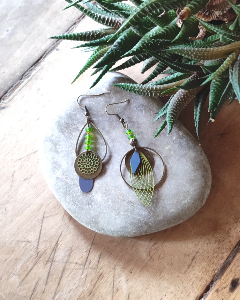 Ensemble collier Cape Fatim et boucles d'oreilles Ensemble collier Cape Fatim et boucles d'oreilles